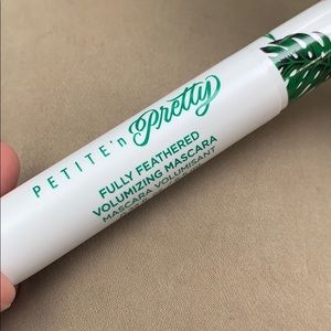 Petite ‘N Pretty | Fully Feathered Volumizing Masc